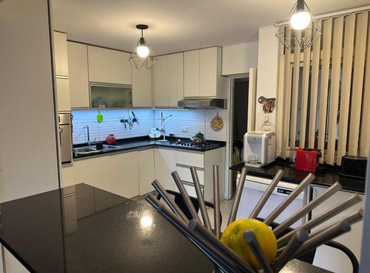 FRENTE AL PARQUE SARMIENTO GRAN DEPTO DUPLEX 3 DOR 3