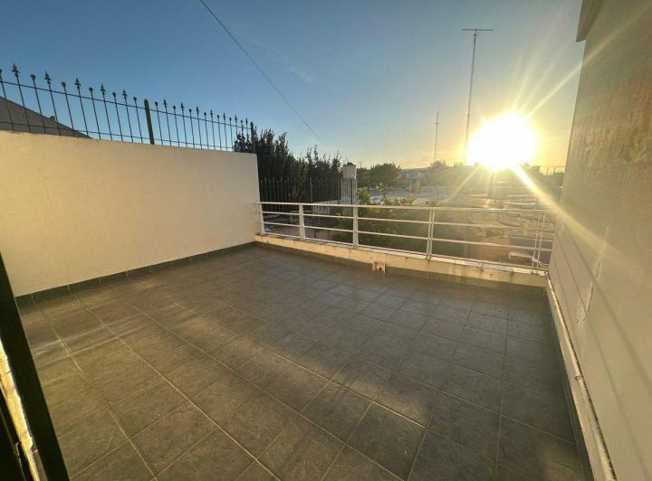 Gran Casa c/BALCON en Psj.Schubert - RIO CUARTO 3