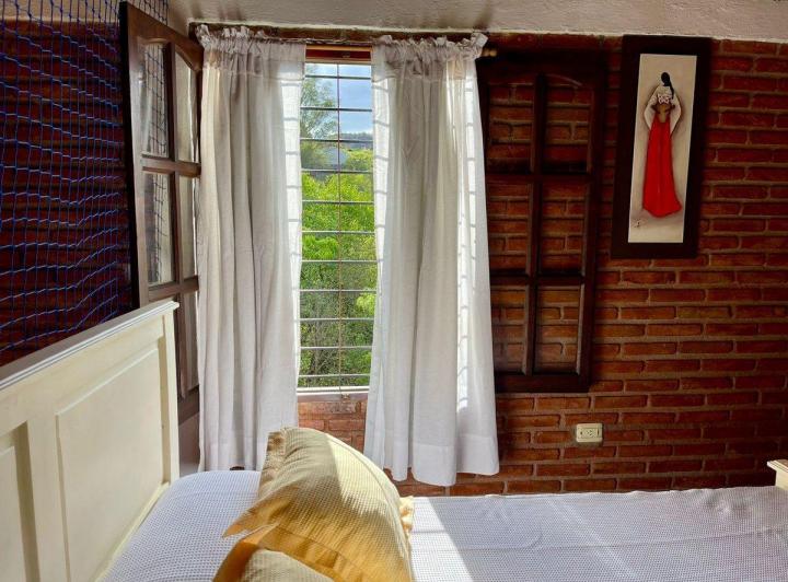Casa 2 dor en ALQUILER C/ cochera en LA SERRANITA 5