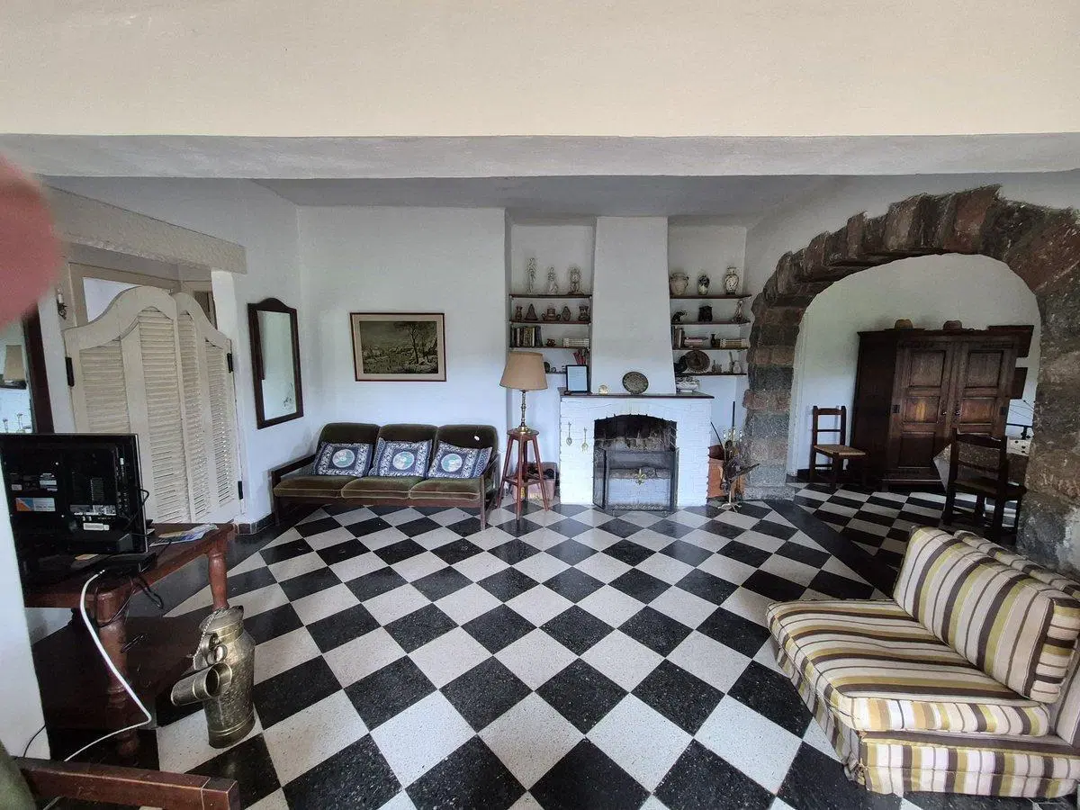Venta Casa mas gran terreno  1.4 Ha Valle Hermoso 2