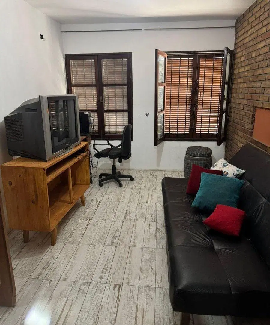 Casa con 4 dormitorios con Escritura barrio Maipu 3