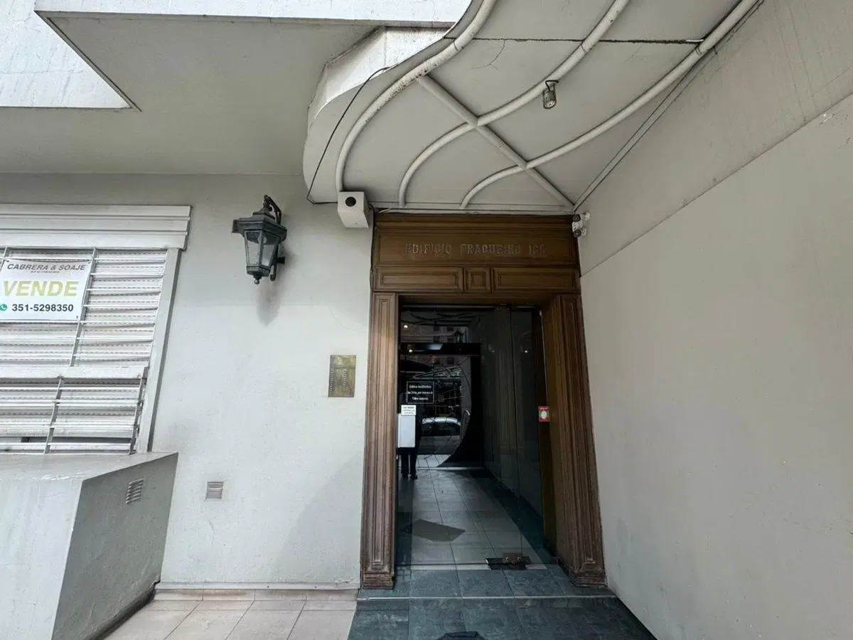 DEPARTAMENTO SEMIPISO 4 DORM Bº CENTRO - ESCRITURA 3
