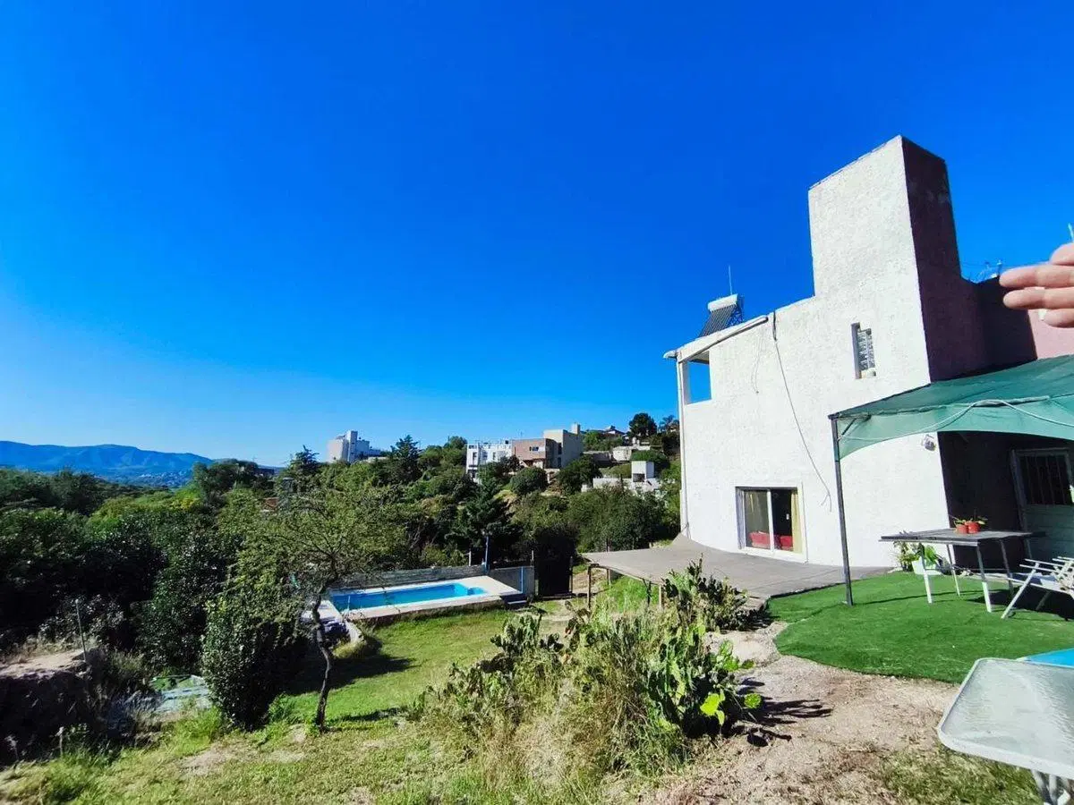 Venta casa 3 dormi pileta y vista Carlos Paz 4