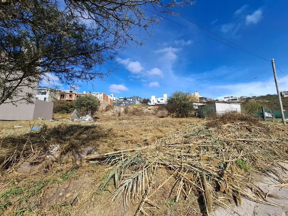 VENTA LOTE 907 M2 EN ZONA EXCLUSIVA CUESTA COLORAD 2