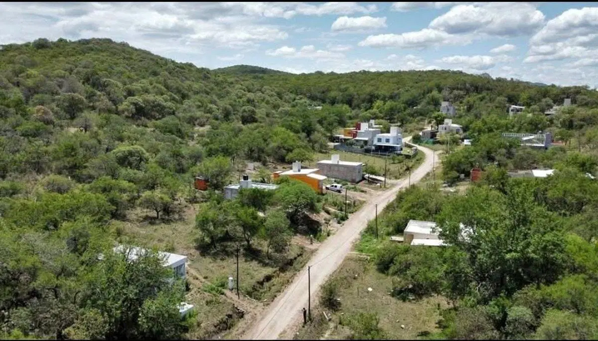 LOTE BARRIO SERRANIAS RIO CEBALLOS CON ESCRITURA 5