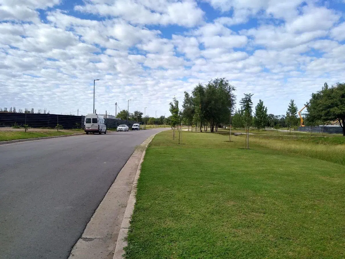LOTE ESQUINA 345 M2 NVO MALAGUEÑO CON ESCRITURA 5