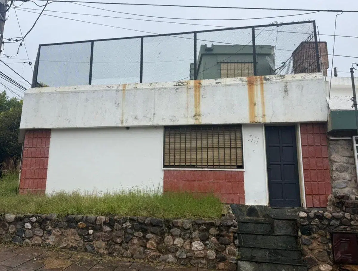 CASA 2 DORM A REFACCIONAR EN MAIPU SECCION 2 2