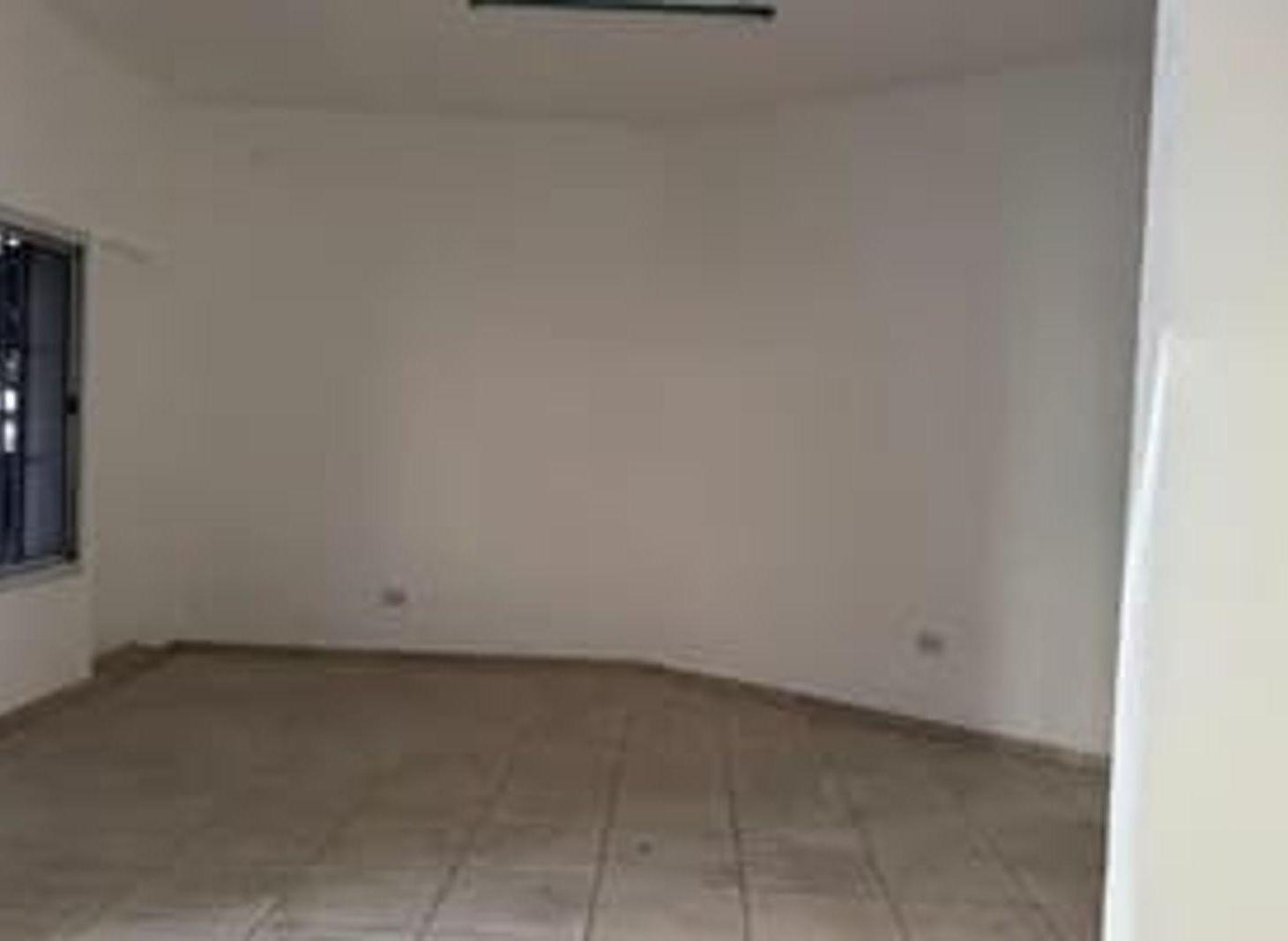 Foto de AMPLIO LOCAL COMERCIAL PUEYRREDÓN - ALQUILER, imagen 2