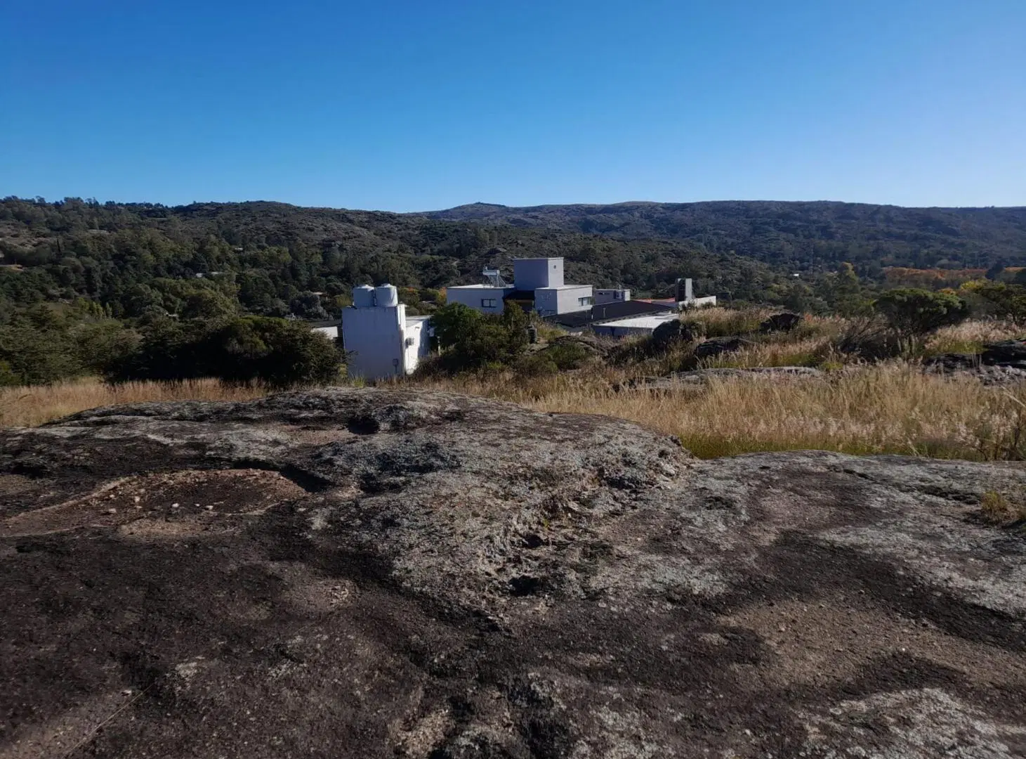 Venta lote en Tanti 2554 m2 Vista Unica Escritura 4