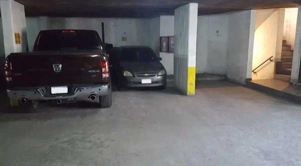 COCHERA FRENTE PLAZA COLON PISO 3 3