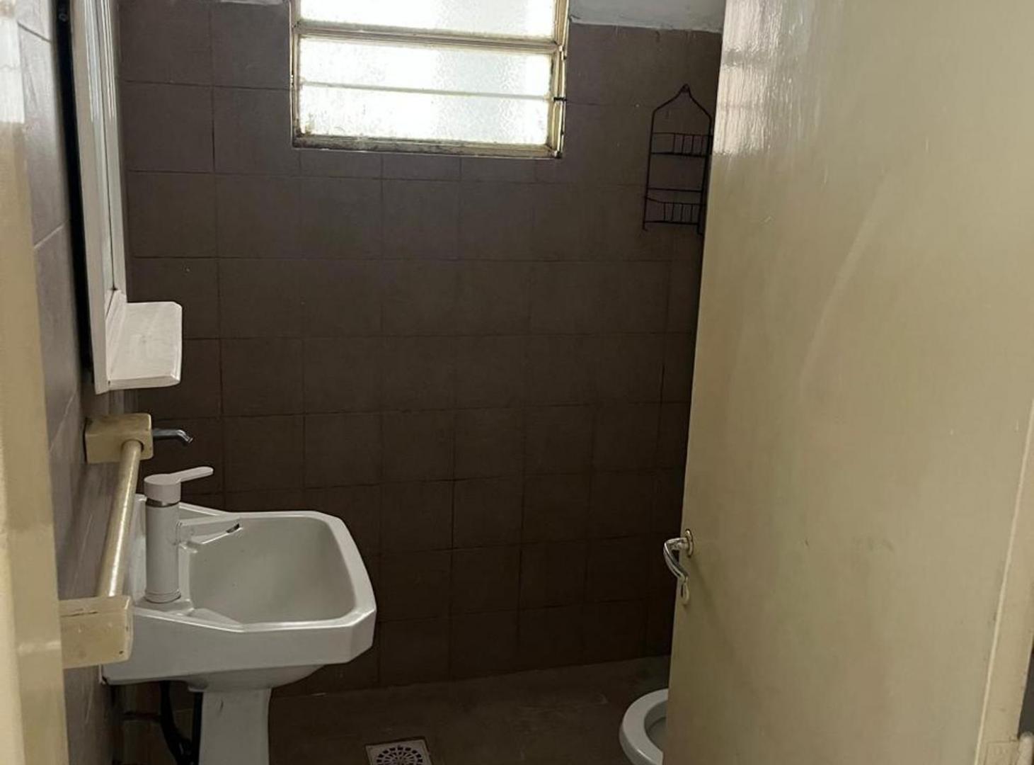 Foto de Venta casa con local comercial Barrio Zumaran, imagen 5
