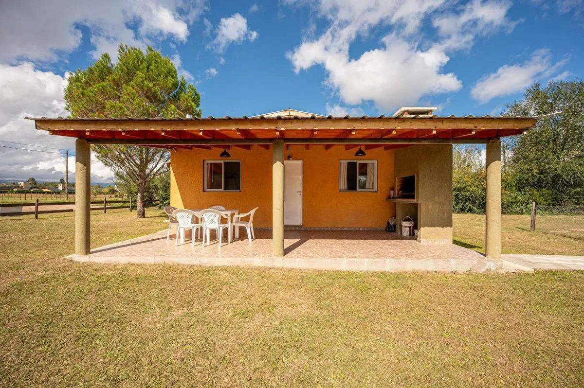 Cabaña amoblada 2 dorm. con pileta en Mina Clavero 5