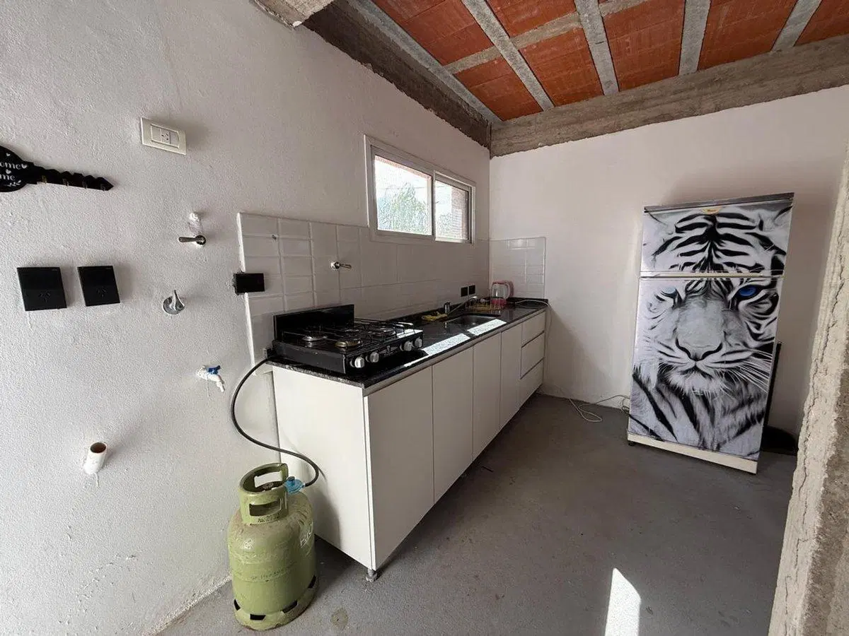 VENTA CASA 3 DORM ESTANCIA VIEJA A 3 CUADRAS RUTA 5