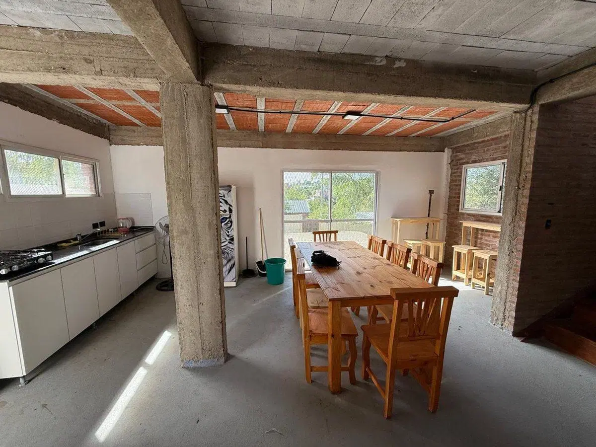 VENTA CASA 3 DORM ESTANCIA VIEJA A 3 CUADRAS RUTA 4