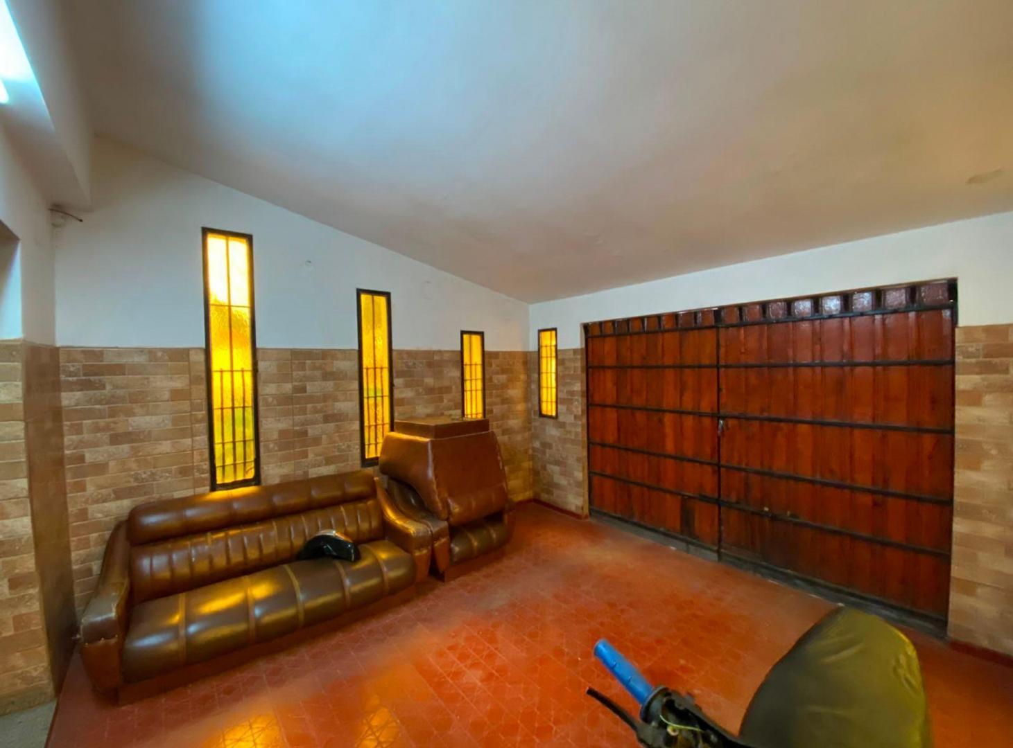 Foto de CASA + 2 DEPARTAMENTOS – B° PARQUE LICEO SECC II, imagen 3