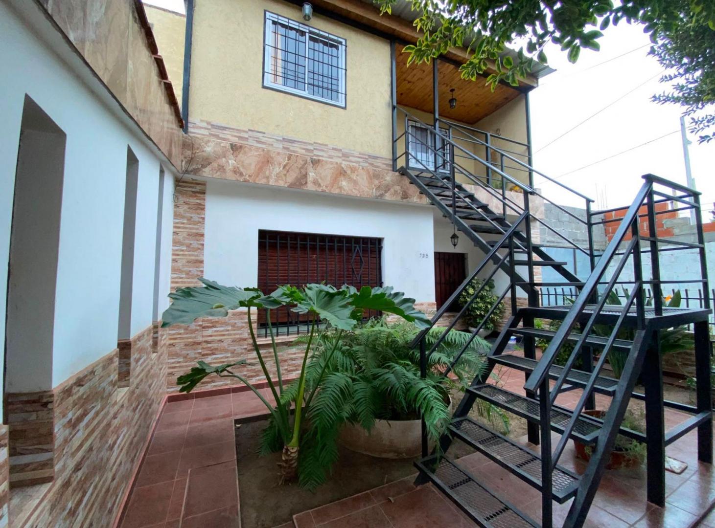 Foto de CASA + 2 DEPARTAMENTOS – B° PARQUE LICEO SECC II, imagen 4