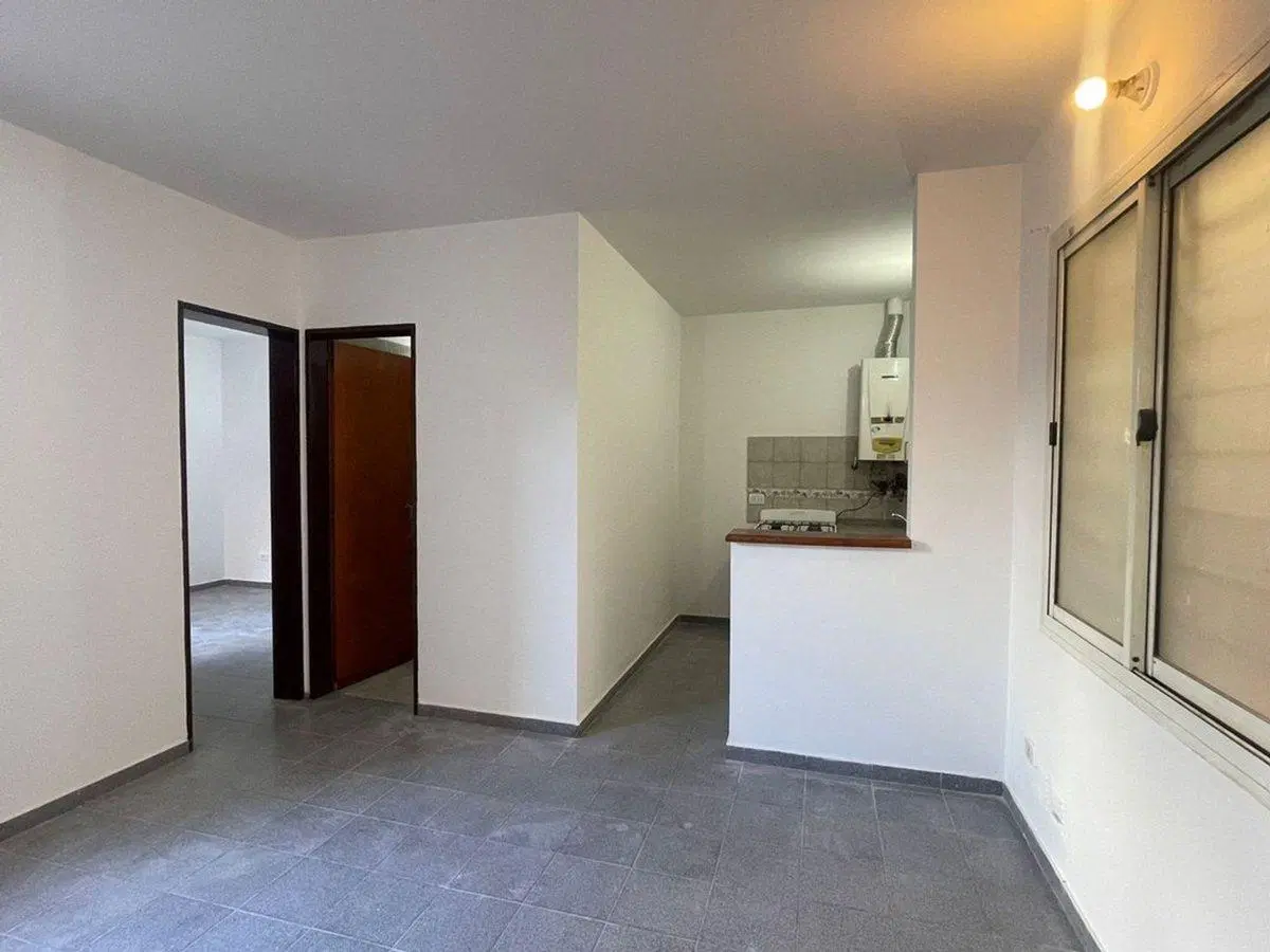 ALQUILER DEPARTAMENTO EN ALBERDI FRENTE A PLAZA 2