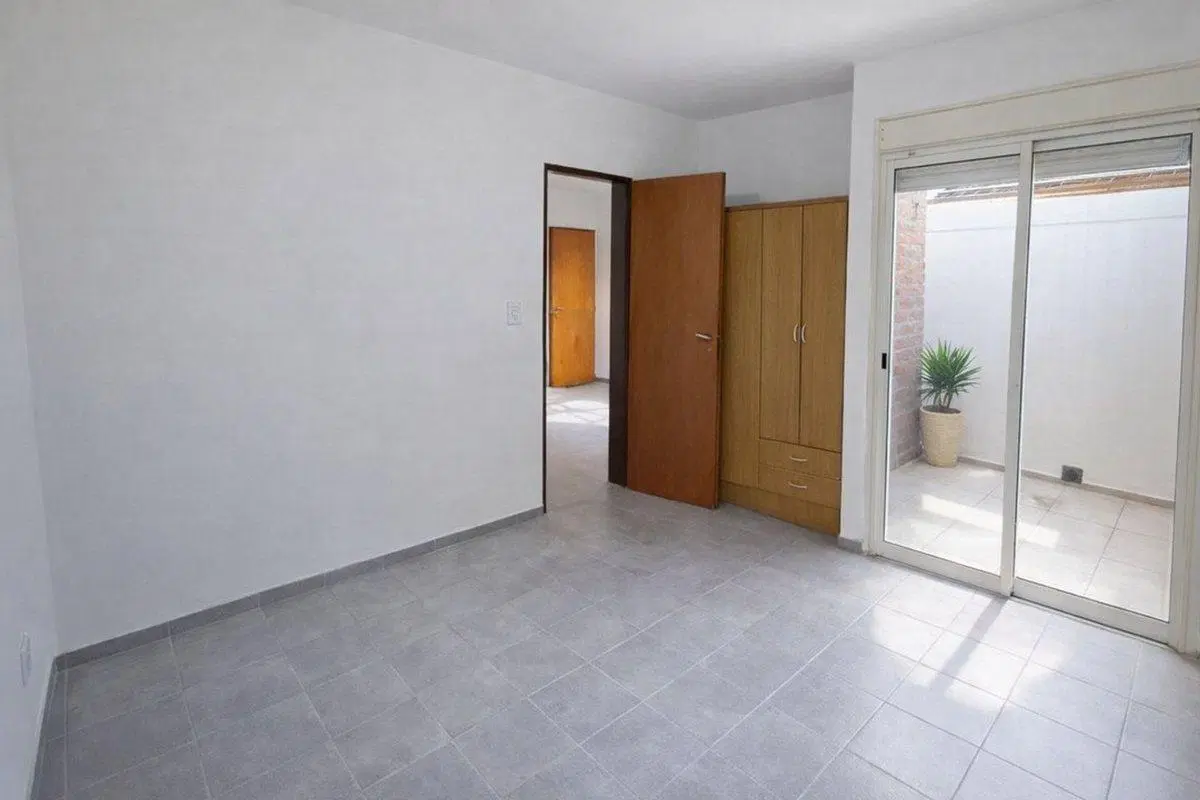 ALQUILER DEPARTAMENTO EN ALBERDI FRENTE A PLAZA 4