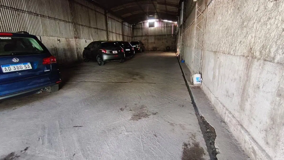 VENTA GALPON ALTO ALBERDI 200 M2 EXC UBICACION 5