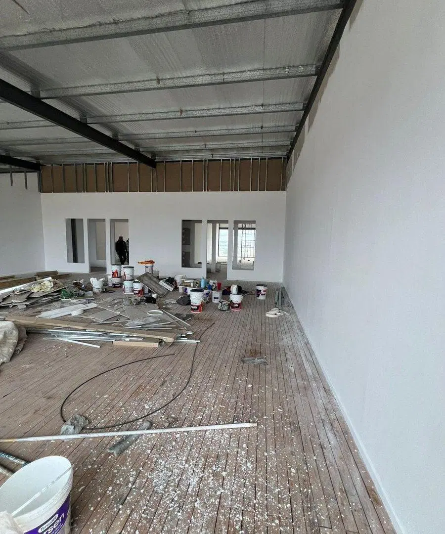 VENTA OFICINA 60M2 EN PARQUE INDUSTRIAL POLO 52 4