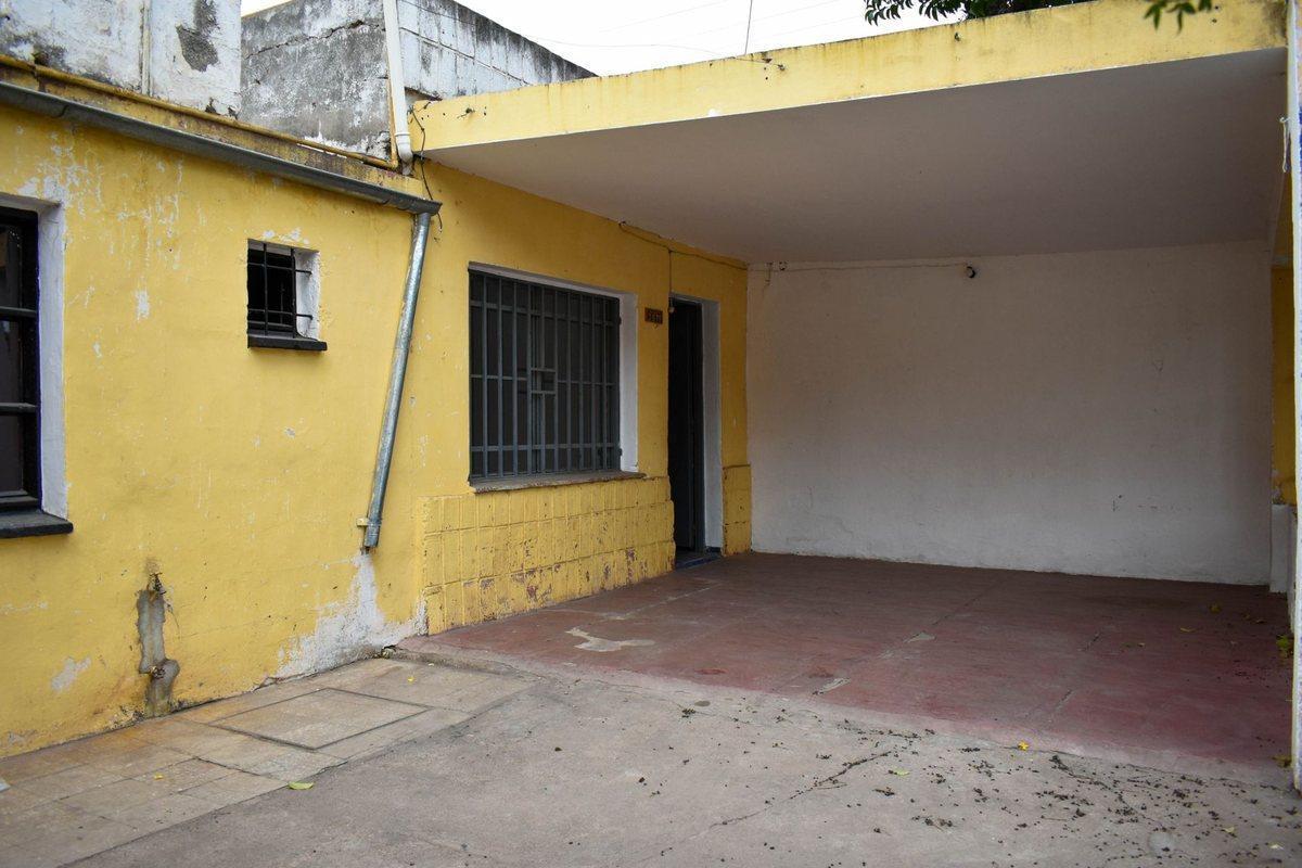 Casa 4 dormitorios barrio Los Platanos