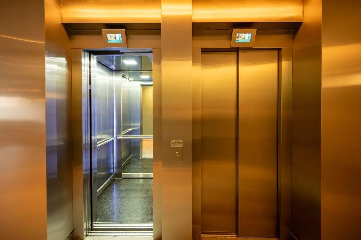 VENTA OPERA PARK 2 DORMI 2 BAÑOS PISO 12 COCHERA 2