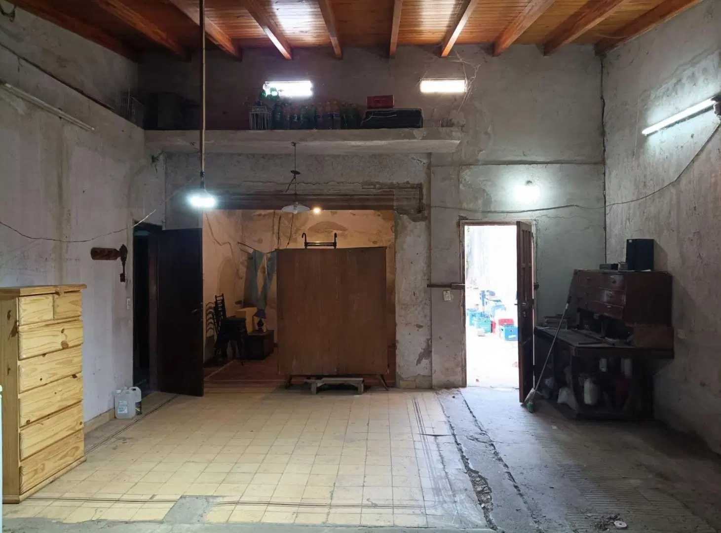 Venta casa a refaccionar 2 dorm Villa Libertador 5
