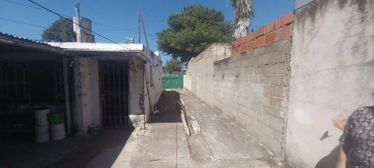 Dos casas con escritura en Parque Republica 2