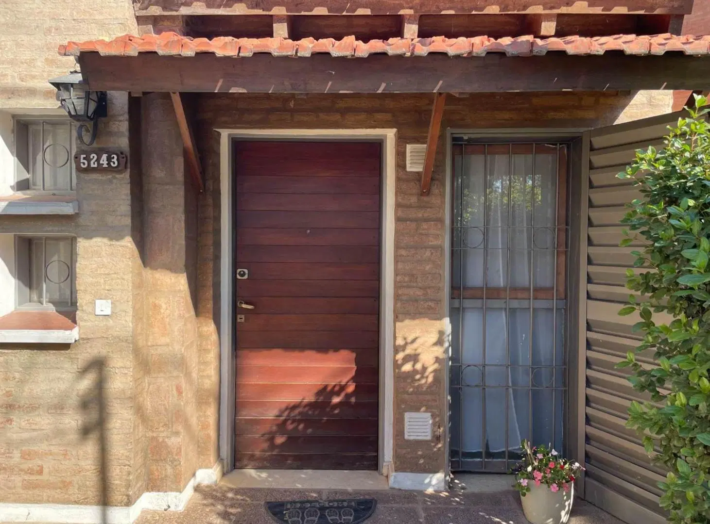 CASA PH 2 DORM – B° LOMAS DE SUQUÍA I – ESCRITURA 5