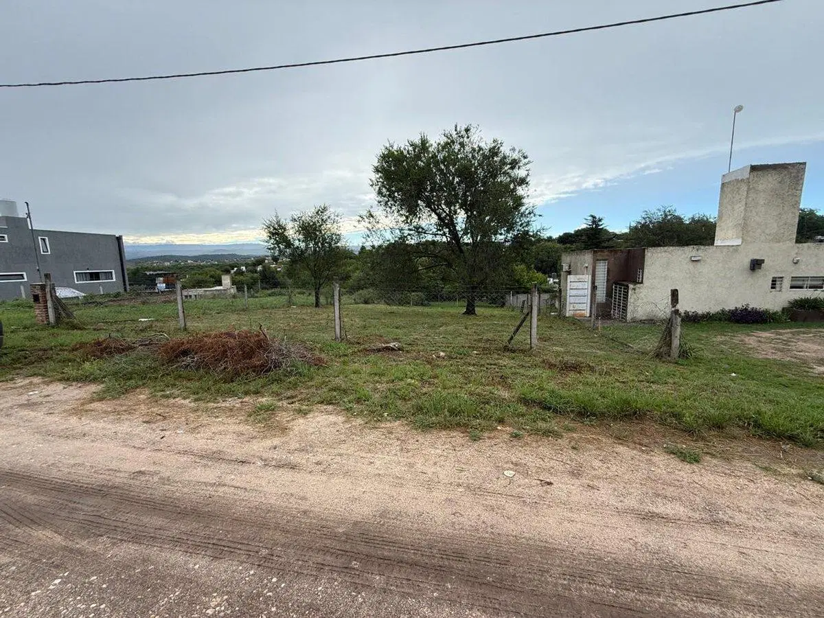 VENTA LOTE 630 M2 TANTI 4 CUADRAS DE LA  RUTA 28 2