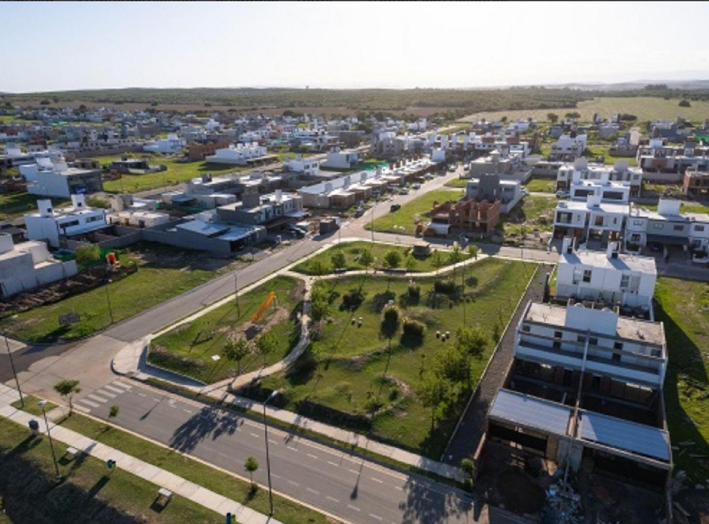 Venta lote 252 mts Docta Parque 5M apto dúplex