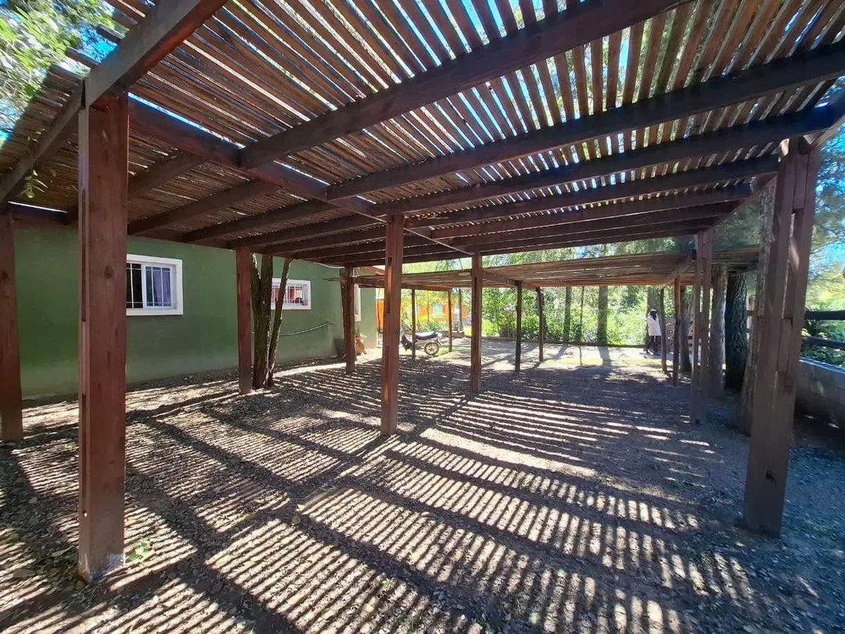 Venta Casa 4 cabañas Mirador del lago pileta 2