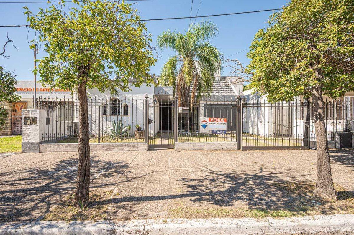 Casa 3 dorm en venta Urca con depto