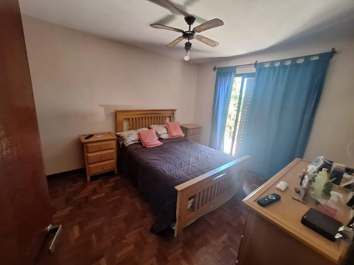 Casa 4 Dormitorios  Pileta en Barrio San Salvador 5