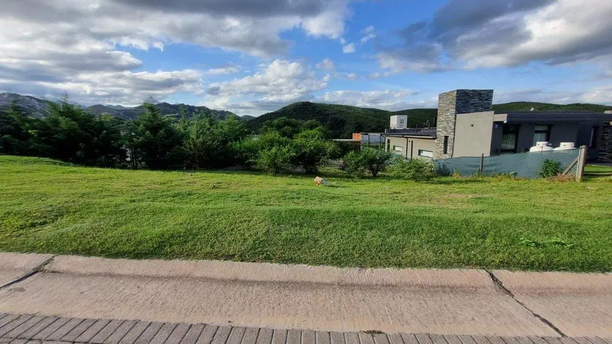 Lote en Venta  Colinas de La Deseada La Calera 4
