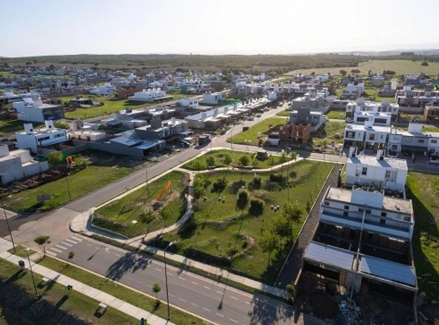 Lote 250 M2 DOCTA CENTRAL - Frente a espacio verde 3