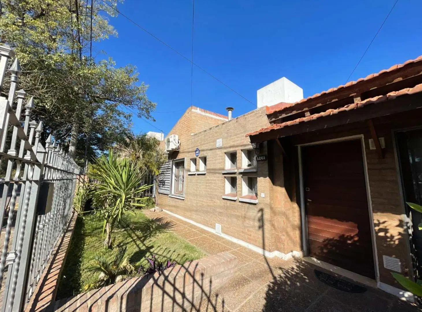 CASA PH 2 DORM – B° LOMAS DE SUQUÍA I – ESCRITURA 4