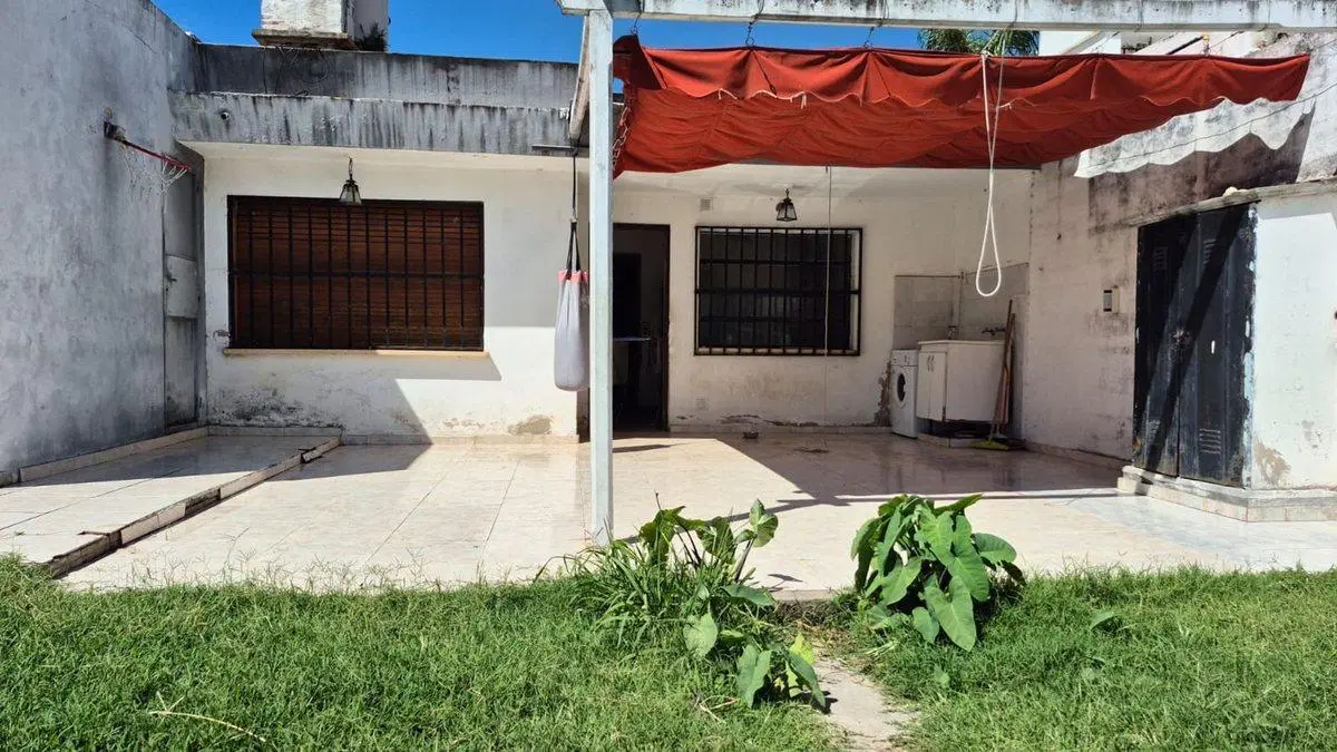 Casa mas Local San Martin Norte Frente a Plaza 1