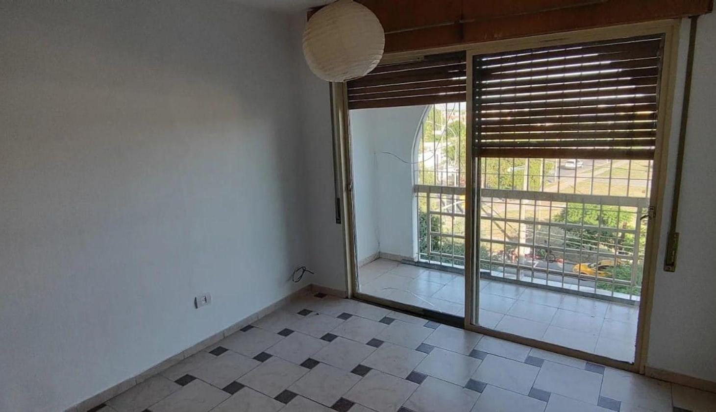 Foto de SEMIPISO 3 DORMITORIOS CON TERRAZA Y 2 BALCONES, imagen 2