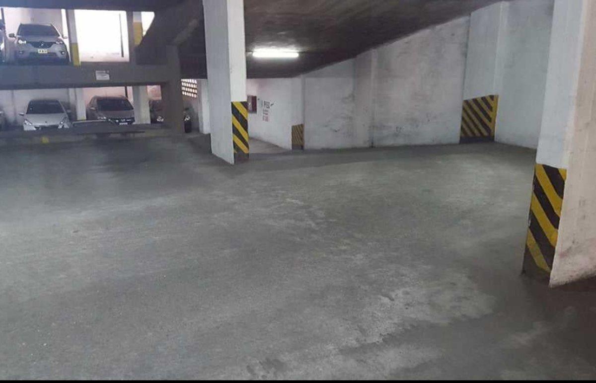 Foto de COCHERA FRENTE PLAZA COLON PISO 3, imagen 2