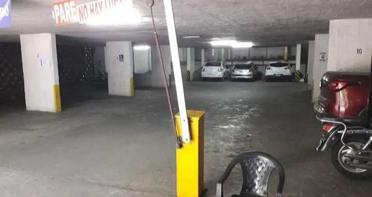 Foto de COCHERA FRENTE PLAZA COLON PISO 3, imagen 4