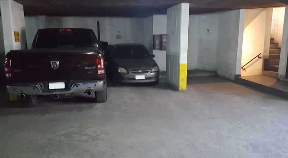 Foto de COCHERA FRENTE PLAZA COLON PISO 3, imagen 3