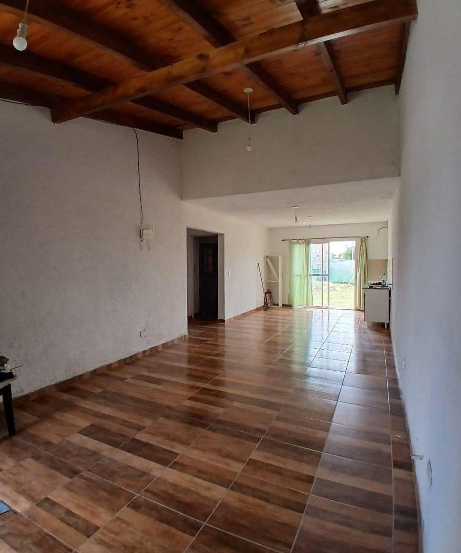 Foto de VENTA CASA 2 DORMITORIOS B° VICOR OPORTUNIDAD, imagen 3