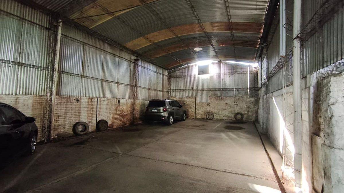 Foto de VENTA GALPON ALTO ALBERDI 200 M2 EXC UBICACION, imagen 5