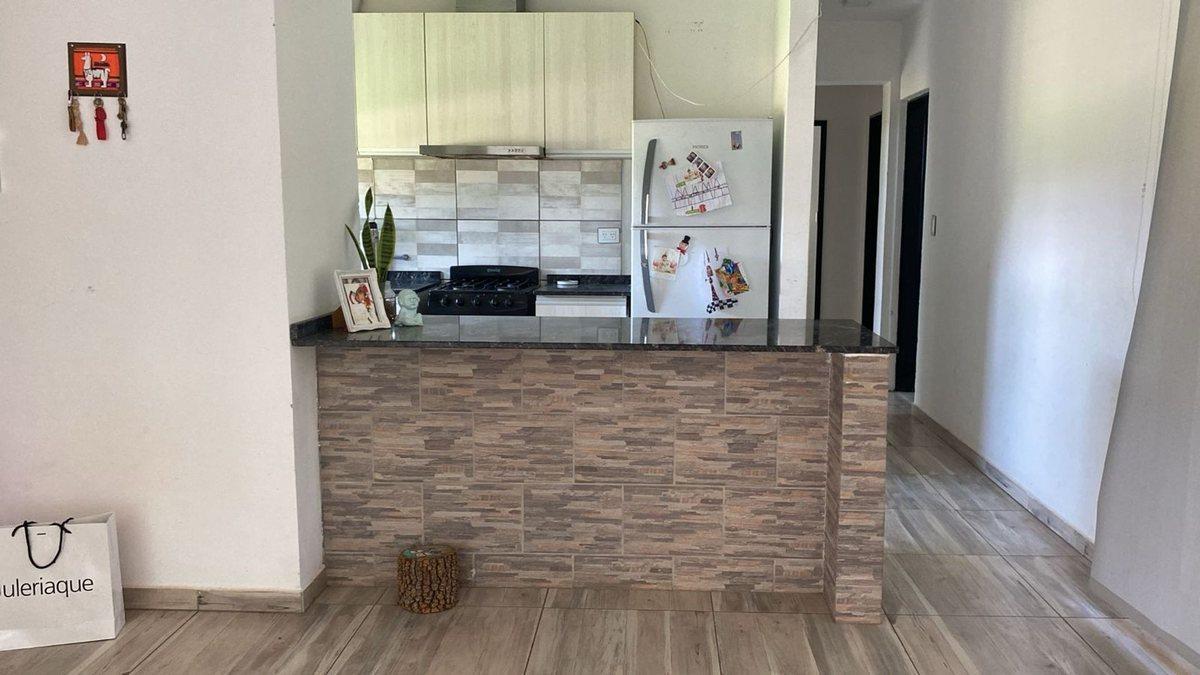 Foto de CASA EN LA COLONIA TIROLESA 3 DORMI AMPLIO LOTE, imagen 2