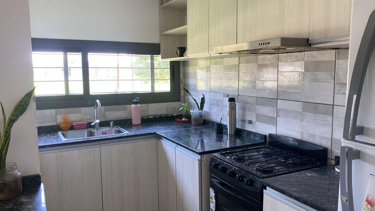 Foto de CASA EN LA COLONIA TIROLESA 3 DORMI AMPLIO LOTE, imagen 4