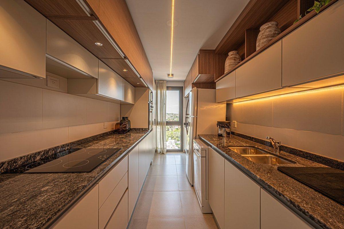 Foto de VENTA DPTO 2 DORMI 2 BAÑOS OPERA PARK PISO 12 COCH, imagen 3