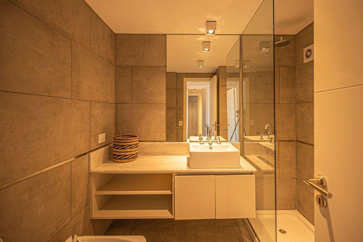 Foto de VENTA DPTO 2 DORMI 2 BAÑOS OPERA PARK PISO 12 COCH, imagen 3