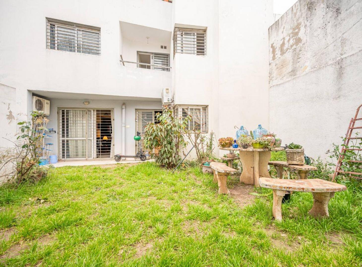 Foto de Amplio dpto PB con patio 2 dorm Alto Alberdi, imagen 4
