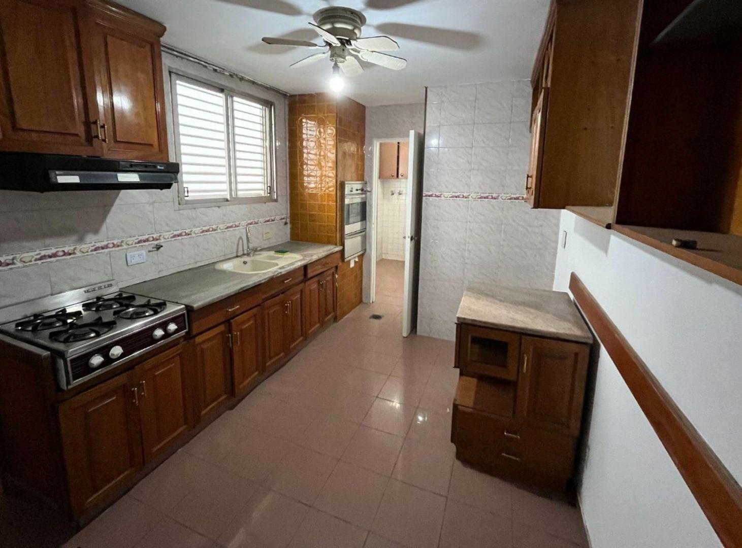 Foto de ALQUILER DEPTO 3 DORM. CON COCHERA NUEVA CORDOBA, imagen 4